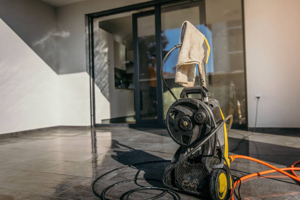 Best Animal Enclosure Cleaning  in Missouri City, TX